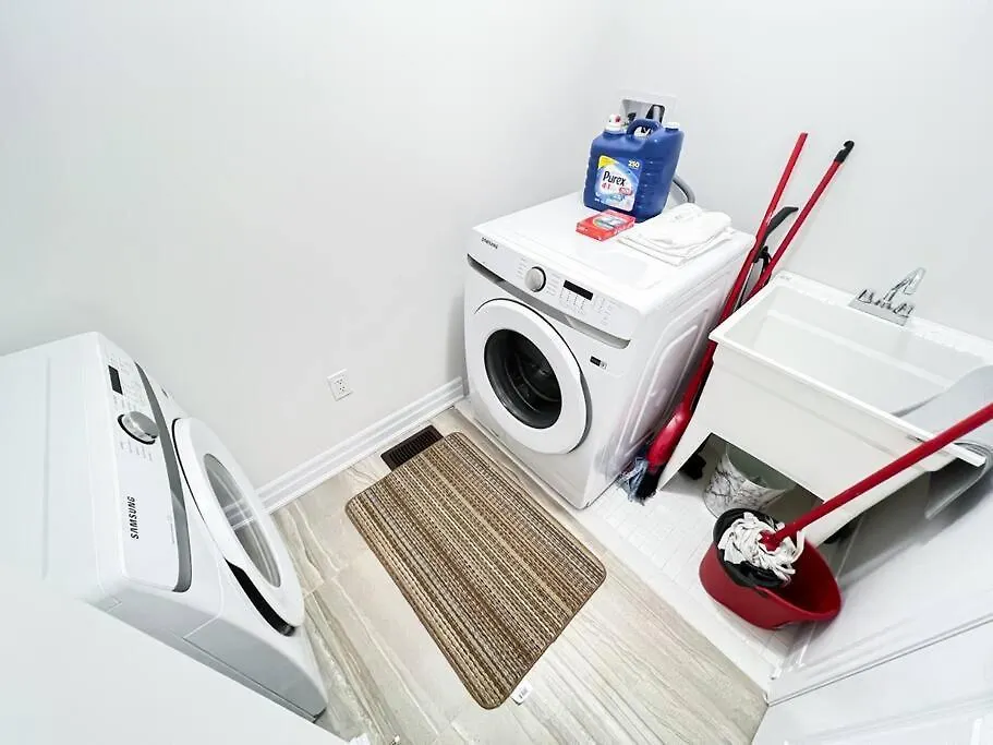 Niagara Getaway:10 Min-Falls/Marineland/Waterpark Villa Holiday home